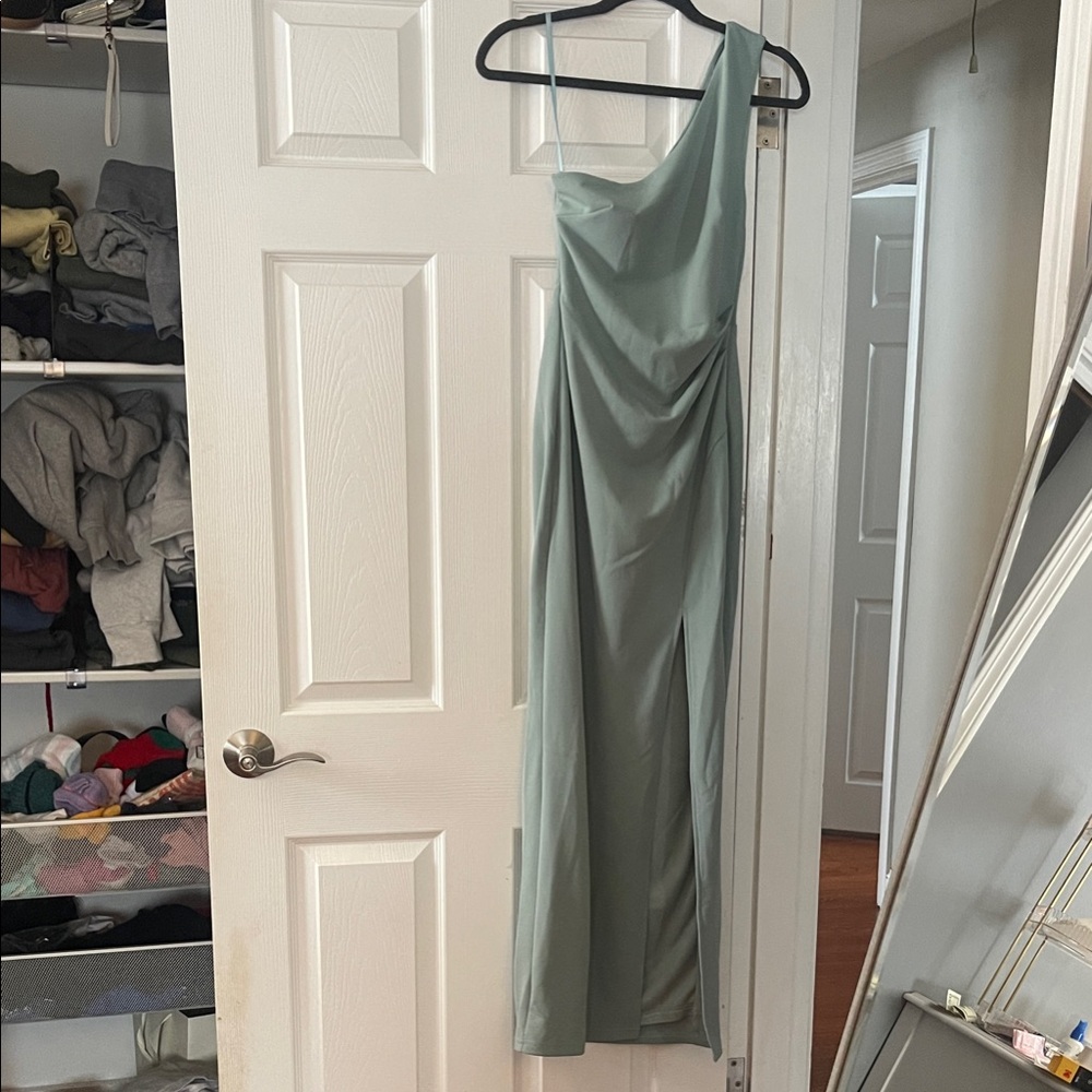 Elegant One Shoulder Green Dress